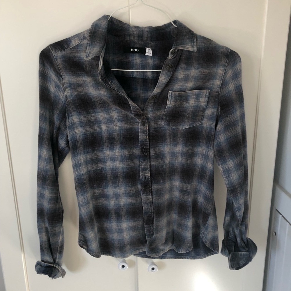 Navy/grey button down